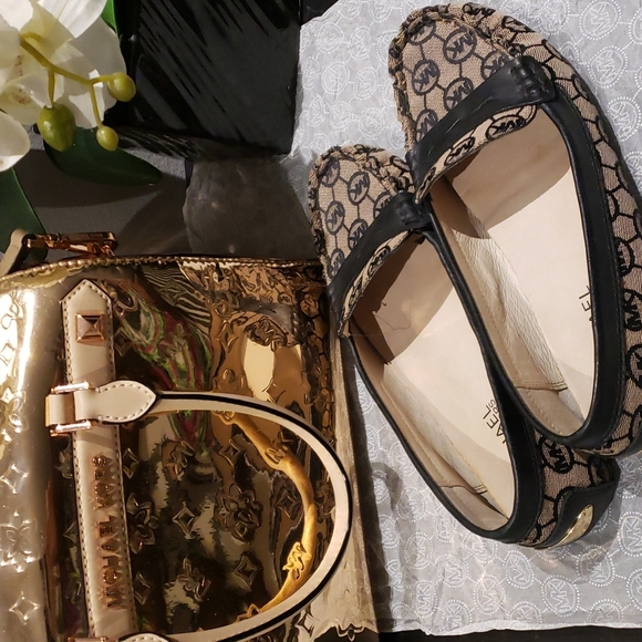 ❣️💫MARK DOWN💫❣️Michael Kors flats - Picture 8 of 8